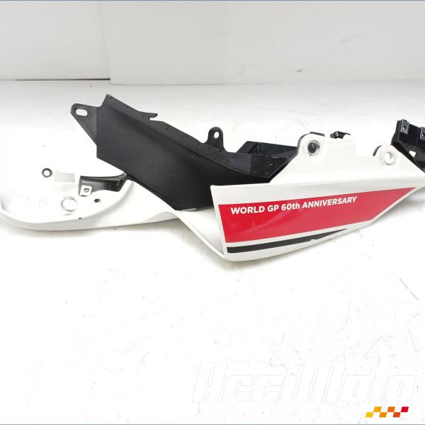 Pièce Moto Coque arrière (droite) YAMAHA R7 YZF