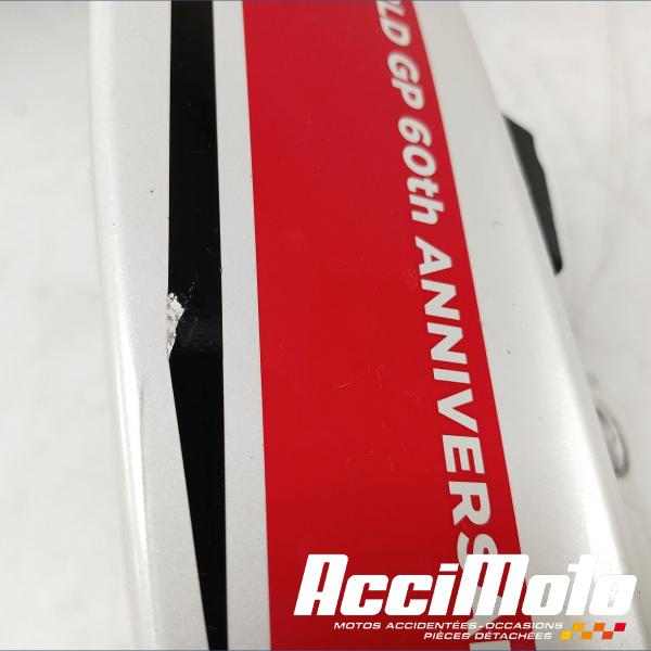Pièce Moto Coque arrière (droite) YAMAHA R7 YZF