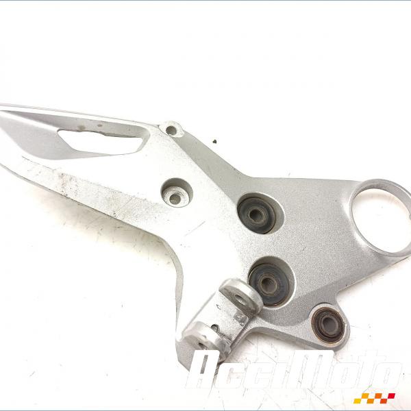 Pièce Moto Platine repose-pied avant (droit) SUZUKI B KING 1340