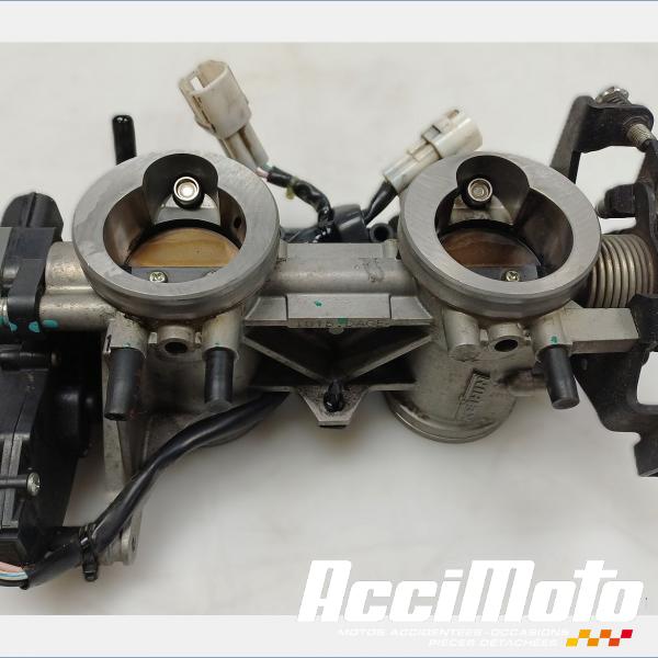 Pièce Moto Rampe d'injection (moteur) KAWASAKI ER6 N