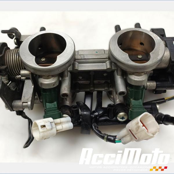 Pièce Moto Rampe d'injection (moteur) KAWASAKI ER6 N