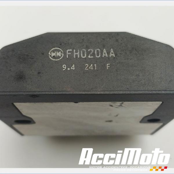 Pièce Moto Régulateur de tension  TRIUMPH SPEED TRIPLE 1050 RS