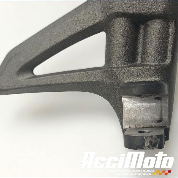 Pièce Moto Platine repose-pied arrière (droit) TRIUMPH SPEED TRIPLE 1050 RS