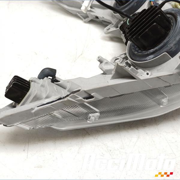 Pièce Moto Phare (optique avant) KYMCO AK 550