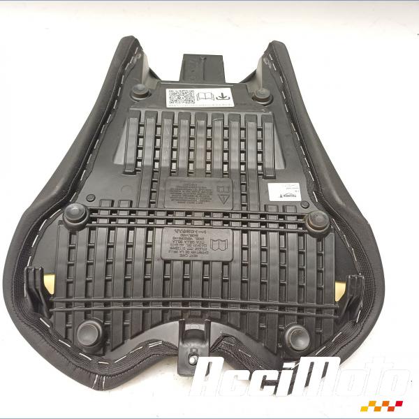 Pièce Moto Selle pilote TRIUMPH STREET TRIPLE 765 RS