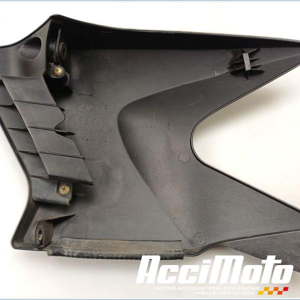 Pièce Moto Cache sous réservoir (droit) YAMAHA YBR 125