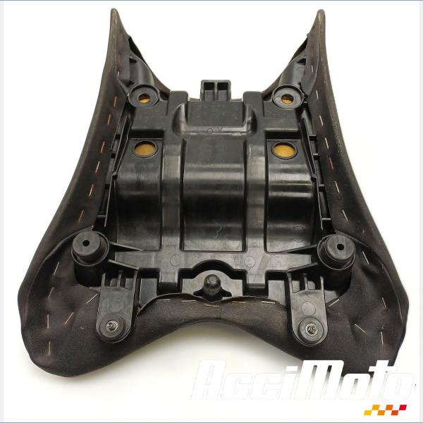 Pièce Moto Selle pilote YAMAHA FZ8 N