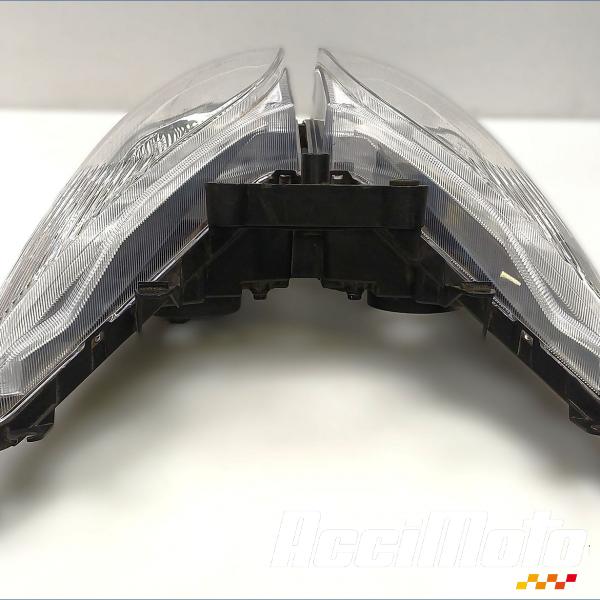 Pièce Moto Phare (optique avant) YAMAHA TMAX XP500