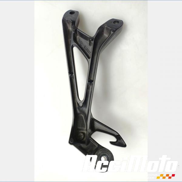 Pièce Moto Platine repose-pied arrière (droit) SUZUKI GSXS 750