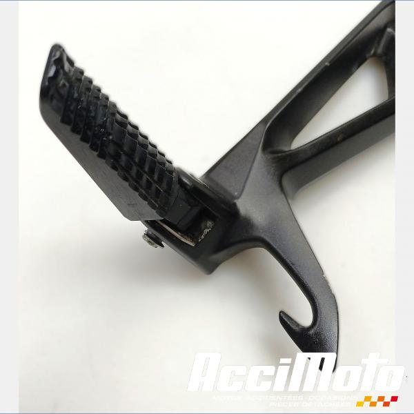 Pièce Moto Platine repose-pied arrière (gauche) SUZUKI GSXS 750