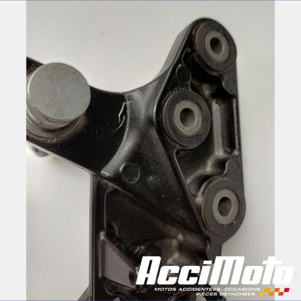 Pièce Moto Platine repose-pied avant (droit) SUZUKI GSXS 750
