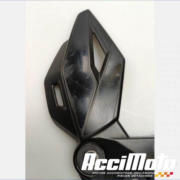 Pièce Moto Platine repose-pied avant (gauche) SUZUKI GSXS 750