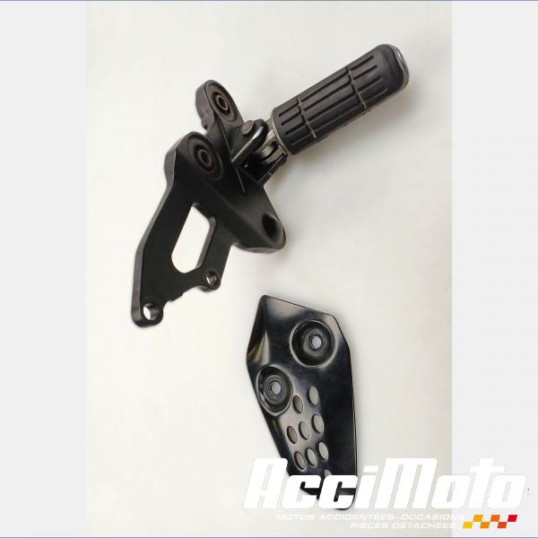 Pièce Moto Platine repose-pied avant (droit) YAMAHA MT-07