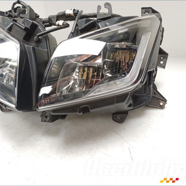 Pièce Moto Phare (optique avant) YAMAHA TMAX XP530