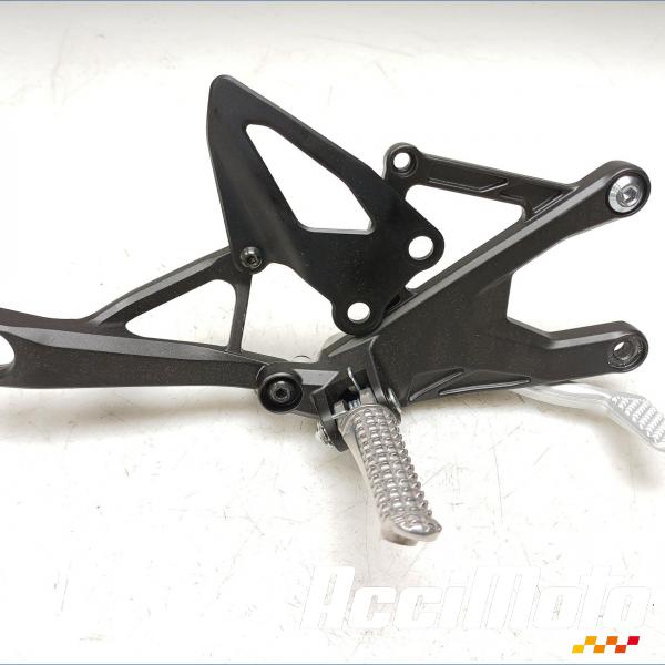 Pièce Moto Platine repose-pied avant (droit) YAMAHA R1 YZF1000