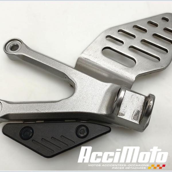 Pièce Moto Platine repose-pied avant (gauche) YAMAHA R6 YZF600