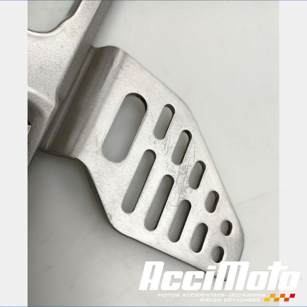 Pièce Moto Platine repose-pied avant (gauche) YAMAHA R6 YZF600