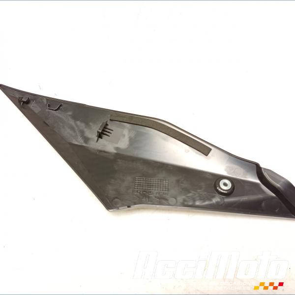 Pièce Moto Cache sous réservoir (droit) YAMAHA R1 YZF1000