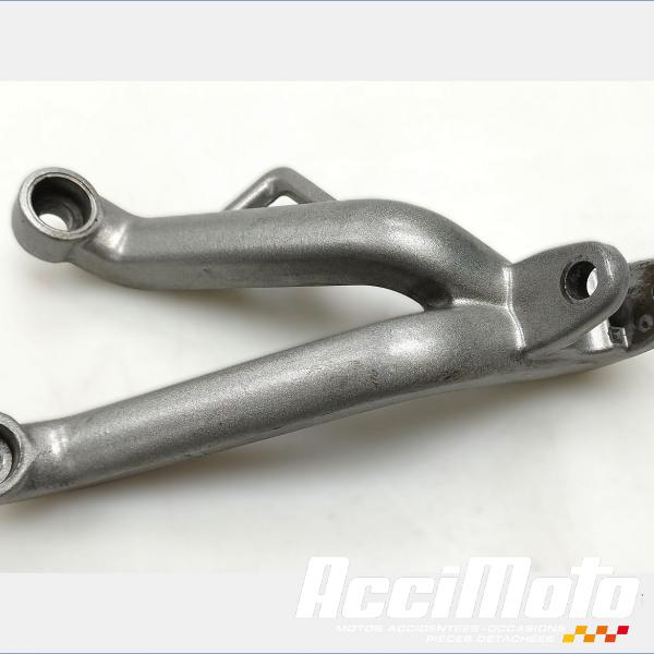 Pièce Moto Platine repose-pied arrière (gauche) TRIUMPH TT 600