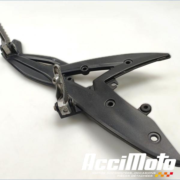 Pièce Moto Platine repose-pieds (droit) KAWASAKI ER6 N