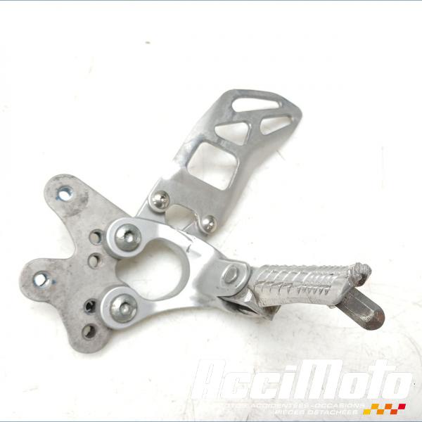 Pièce Moto Platine repose-pied avant (gauche) SUZUKI GSXR 1000