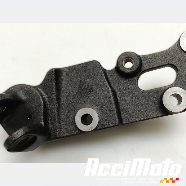 Pièce Moto Platine repose-pied avant (droit) TRIUMPH SPEED TRIPLE 1050 R