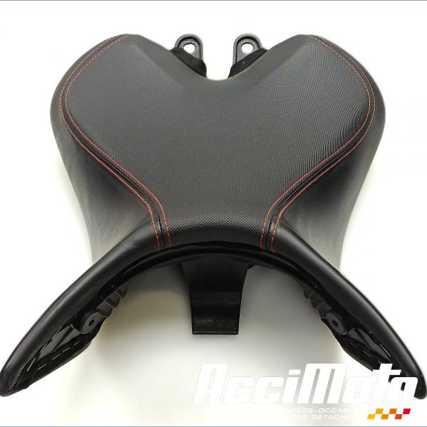 Pièce Moto Selle pilote TRIUMPH SPEED TRIPLE 1050 R