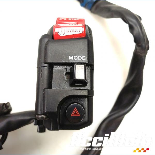 Pièce Moto Commodo (droit) YAMAHA MT-09 TRACER