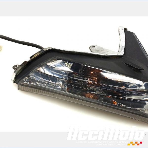 Pièce Moto Clignotant avant (droit) HONDA VARADERO XL125V