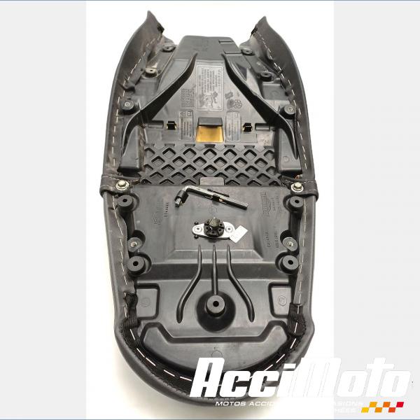 Pièce Moto Selle (origine) TRIUMPH STREET TRIPLE 675 R
