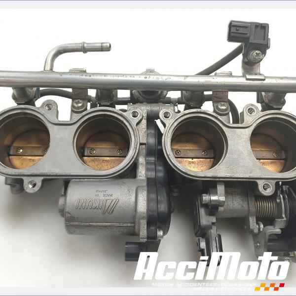 Pièce Moto Rampe d'injection (moteur) YAMAHA R1 YZF1000