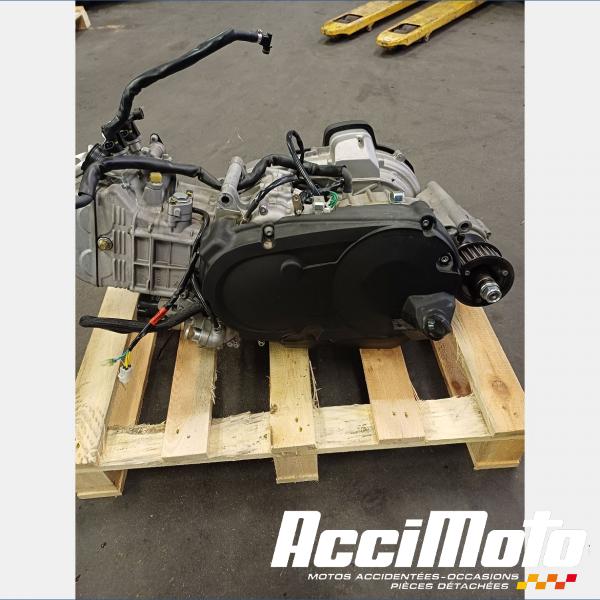 Pièce Moto Moteur KYMCO AK 550