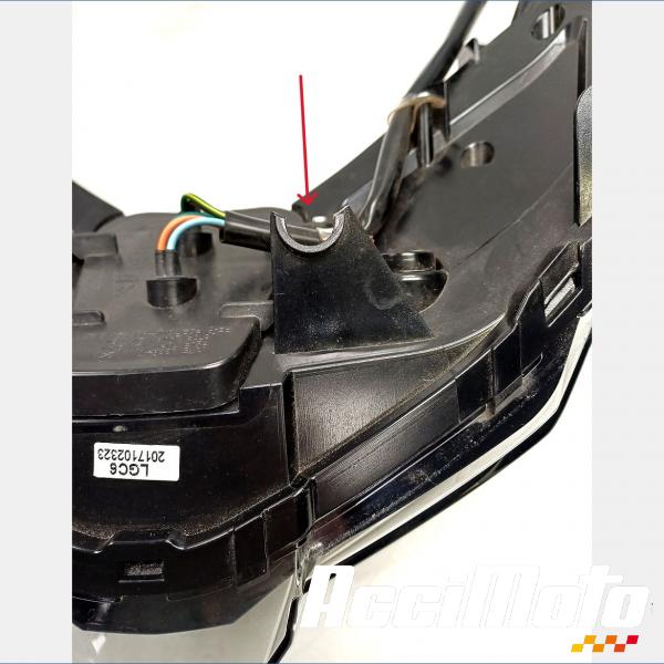 Pièce Moto Feu arrière KYMCO AK 550