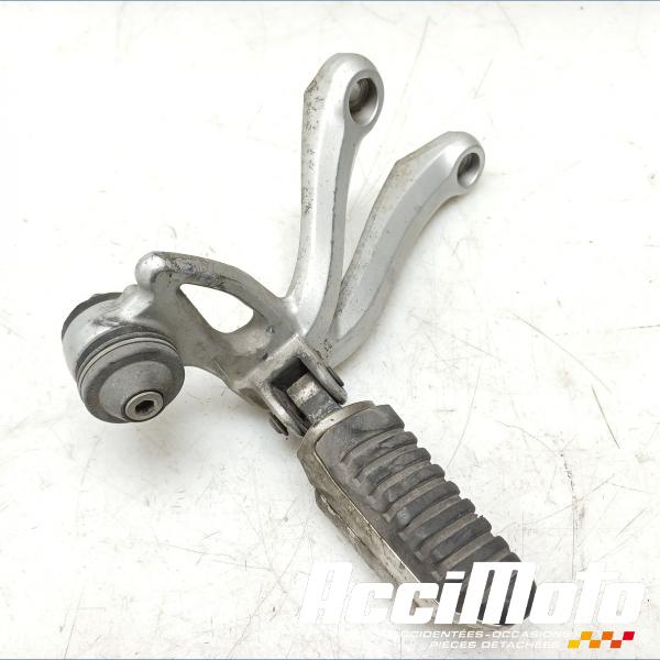 Pièce Moto Platine repose-pied arrière (droit) SUZUKI BANDIT GSF650N