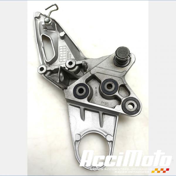 Pièce Moto Platine repose-pied avant (droit) SUZUKI B KING 1340