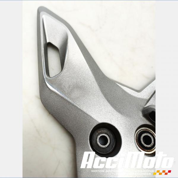 Pièce Moto Platine repose-pied avant (gauche) SUZUKI B KING 1340