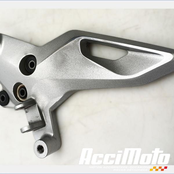 Pièce Moto Platine repose-pied avant (gauche) SUZUKI B KING 1340