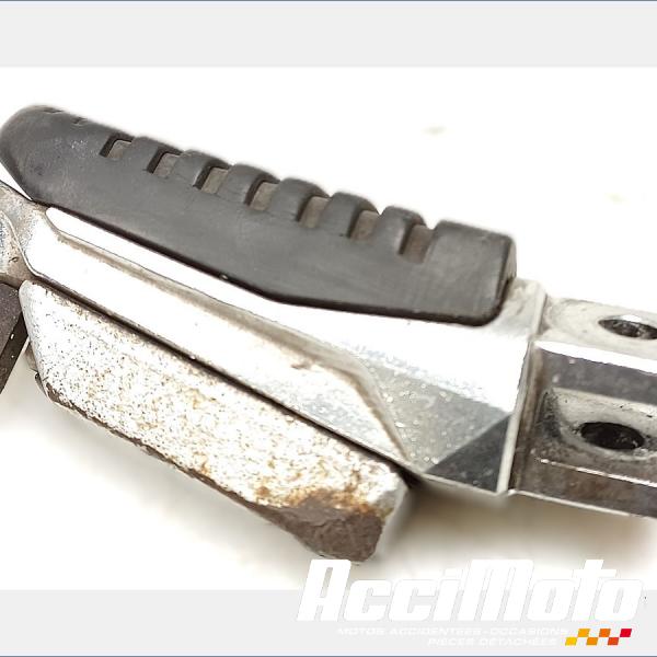 Pièce Moto Repose-pied avant (droit) SUZUKI GSR 600