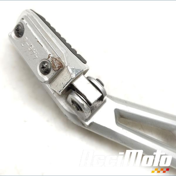 Pièce Moto Platine repose-pieds (droit) SUZUKI GSR 600