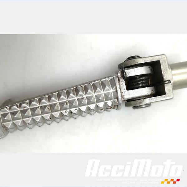 Pièce Moto Repose-pied avant (droit) YAMAHA R6 YZF600