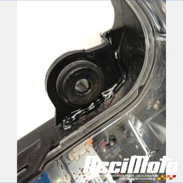 Pièce Moto Phare (optique avant) YAMAHA XMAX YP125R