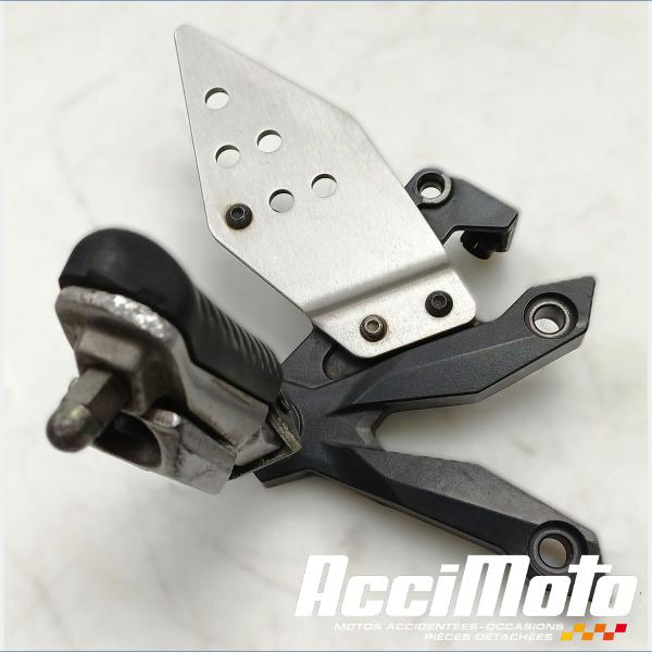 Pièce Moto Platine repose-pied avant (droit) KAWASAKI Z 750