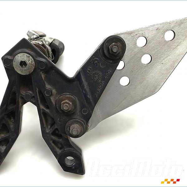 Pièce Moto Platine repose-pied avant (gauche) KAWASAKI Z 750
