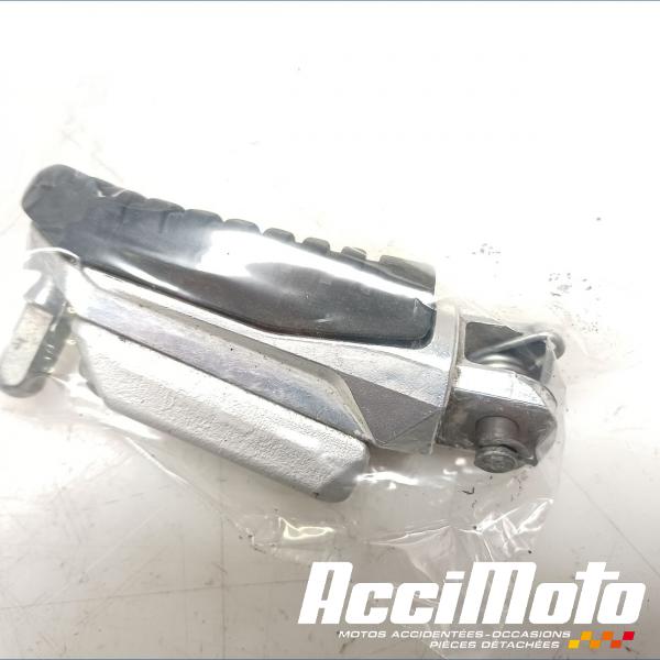 Pièce Moto Repose-pied avant (gauche) SUZUKI GSR 750