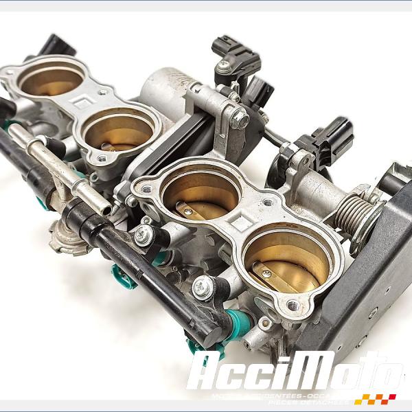 Pièce Moto Rampe d'injection (moteur) YAMAHA R1 YZF1000