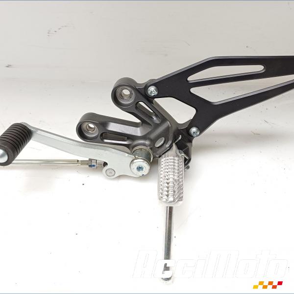 Pièce Moto Platine repose-pied avant (gauche) YAMAHA R7 YZF