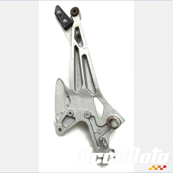 Pièce Moto Platine repose-pieds (droit) HONDA CBF600S