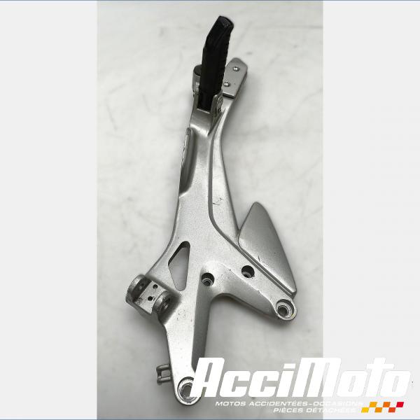 Pièce Moto Platine repose-pieds (droit) HONDA CBF600S