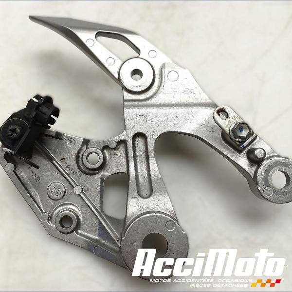 Pièce Moto Platine repose-pied avant (droit) YAMAHA MT-09