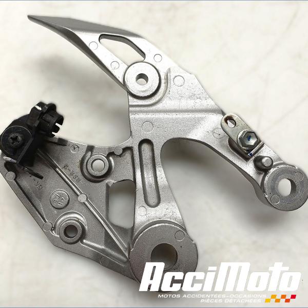 Pièce Moto Platine repose-pied avant (droit) YAMAHA MT-09
